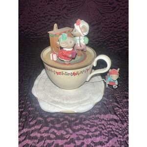Enesco M. Gilmore‎ designs, winter wonderland, mini musical music box Mice Sled
